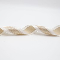 ΚΟΡΔΕΛΑ ΚΡΕΜ ΣΑΤΕΝ, ΜΕ ΣΑΜΠΑΝΙ GLITTER, 914x6.3cm